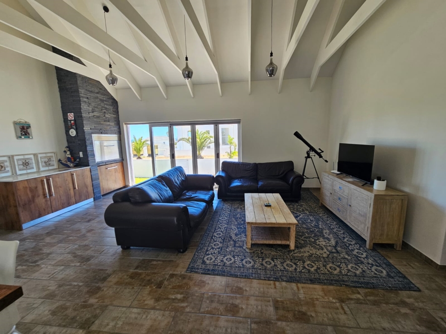 3 Bedroom Property for Sale in Britannia Bay Western Cape